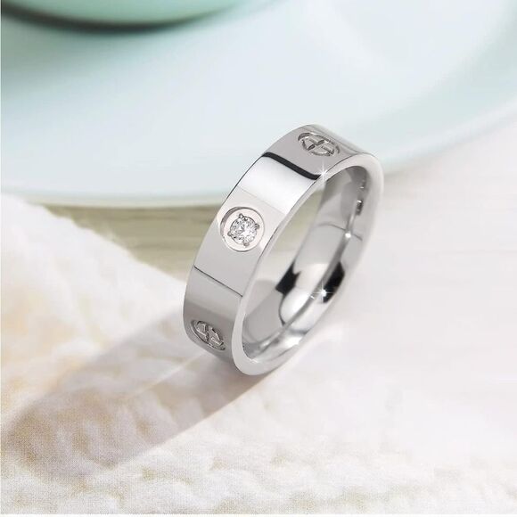 Jewelry - Silver 18k White Plated Titanium CZ Ring